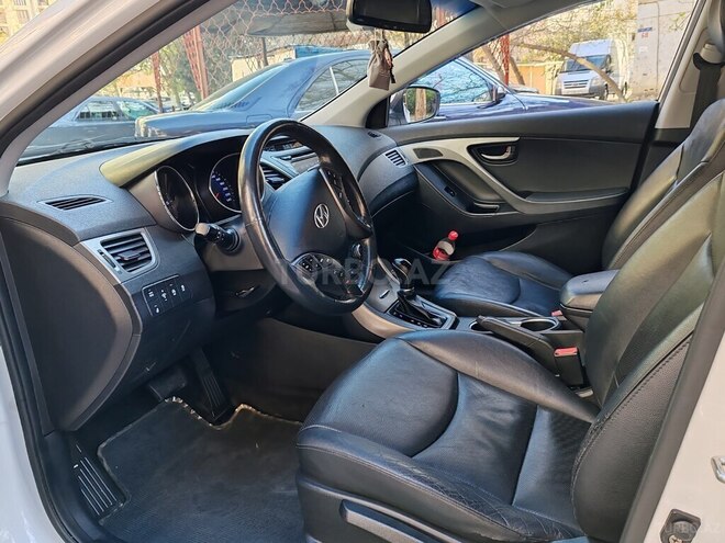 Hyundai Avante 2015, 129,000 km - 1.6 л - Bakı