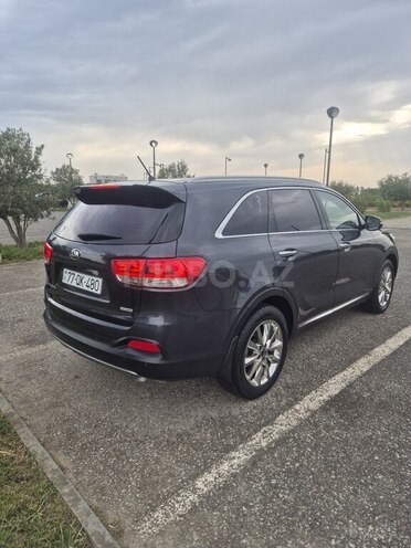 Kia Sorento-16