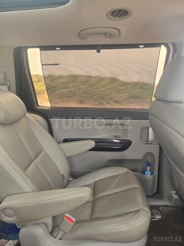 Kia Carnival 2015, 211,000 km - 2.2 l - Bakı