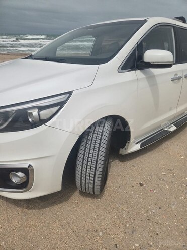 Kia Carnival 2015, 211,000 km - 2.2 l - Bakı