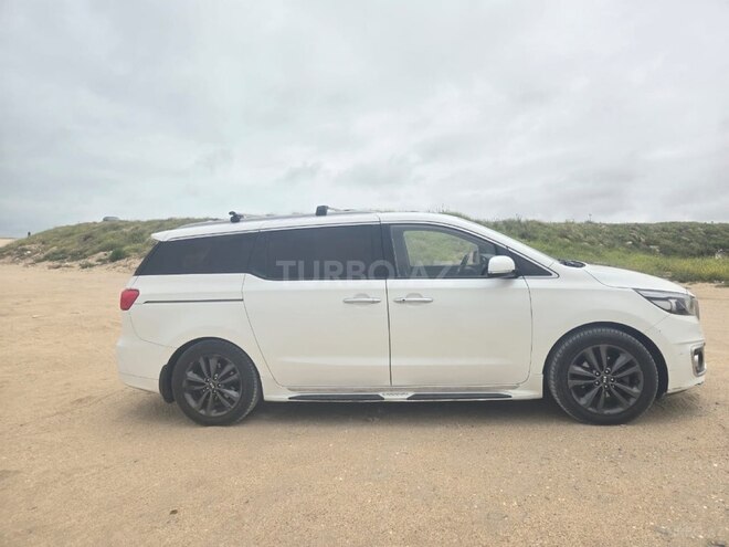 Kia Carnival 2015, 211,000 km - 2.2 l - Bakı