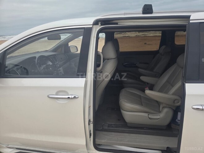 Kia Carnival 2015, 211,000 km - 2.2 l - Bakı