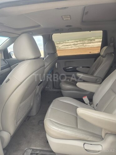 Kia Carnival 2015, 211,000 km - 2.2 l - Bakı