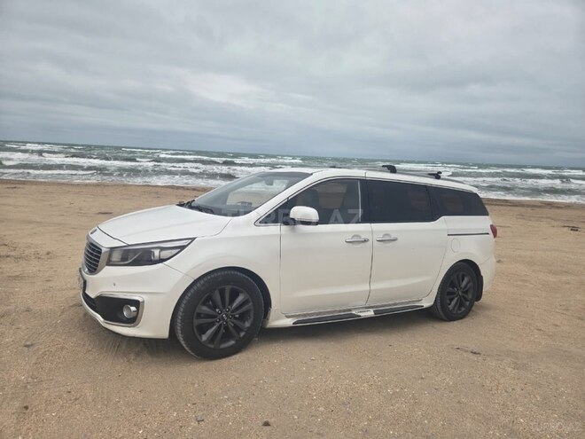 Kia Carnival 2015, 211,000 km - 2.2 l - Bakı