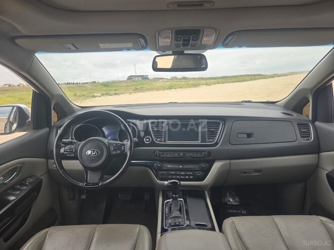 Kia Carnival 2015, 211,000 km - 2.2 l - Bakı