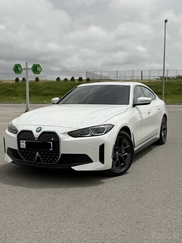 BMW i4-1