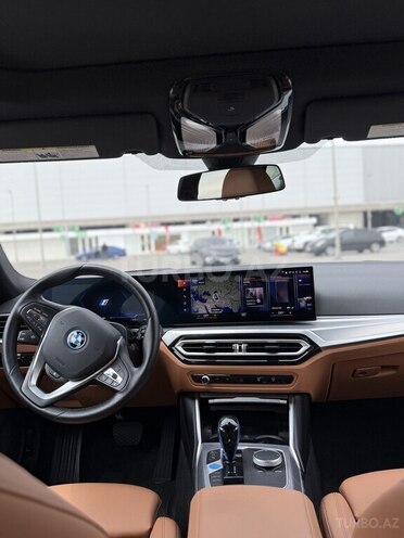 BMW i4-6