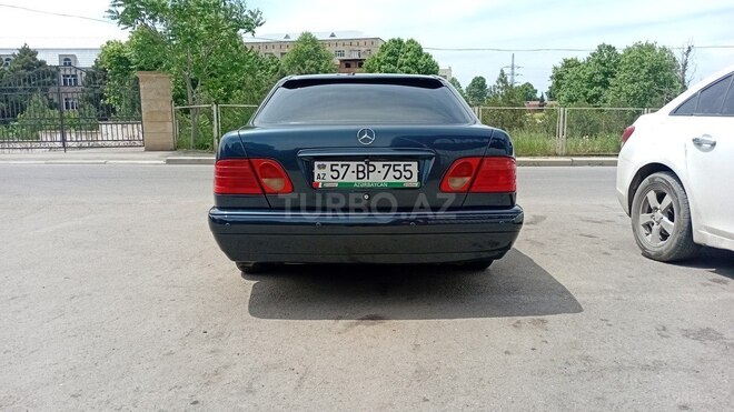Mercedes E 230 1995, 400,000 km - 2.3 l - Gəncə