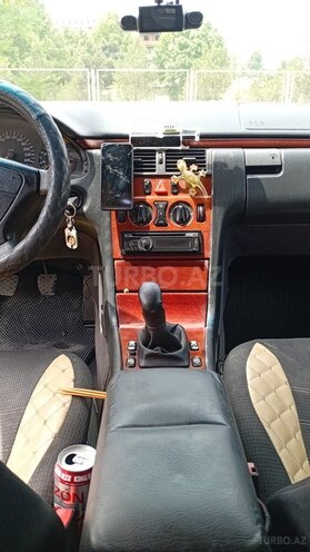 Mercedes E 230 1995, 400,000 km - 2.3 l - Gəncə