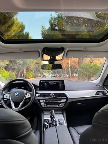 BMW 520e 2021, 31,000 km - 2.0 l - Bakı