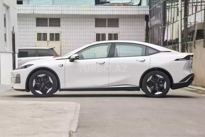 Changan  2025, 5 km - 1.5 л - Bakı