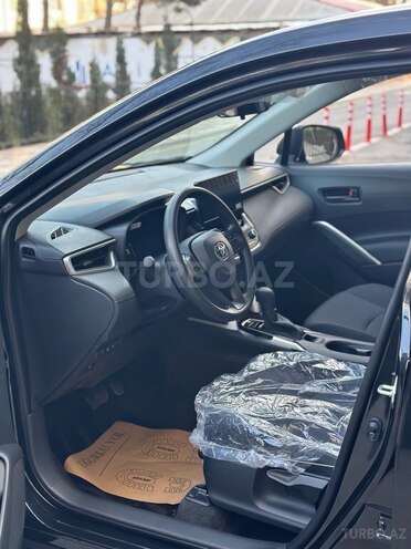 Toyota Corolla Cross 2025, 0 km - 2.0 л - Bakı