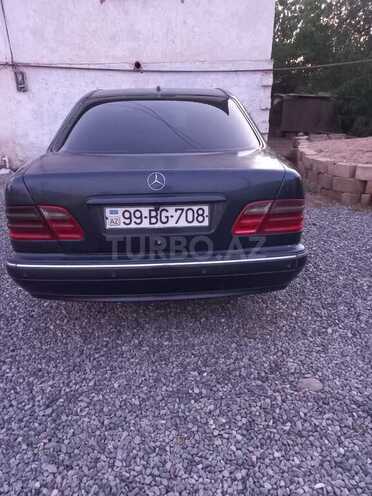 Mercedes E 270 2001, 535,200 km - 2.7 l - Salyan