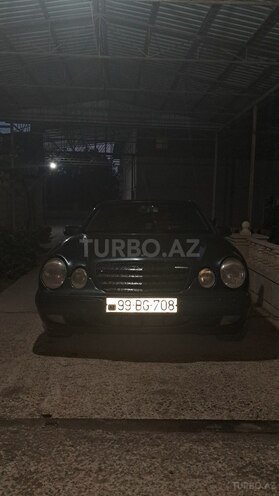 Mercedes E 270 2001, 535,200 km - 2.7 l - Salyan