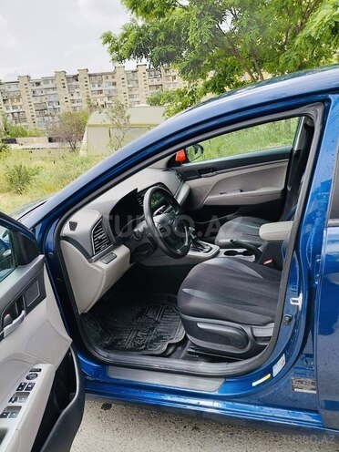 Hyundai Elantra 2017, 131,155 km - 2.0 л - Bakı
