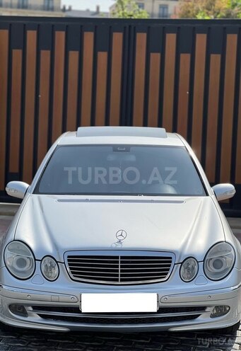 Mercedes E 270-3