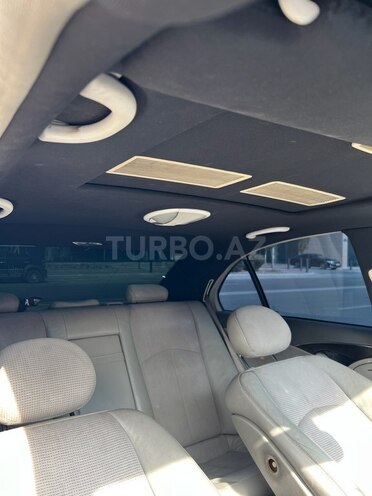 Mercedes E 270-12