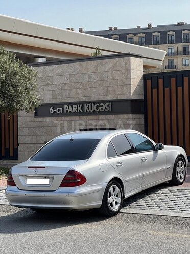 Mercedes E 270-17