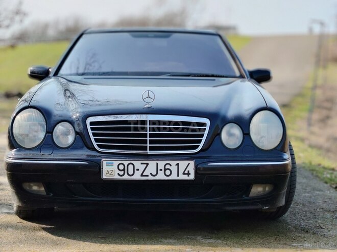 Mercedes E 240 1999, 300,000 km - 2.4 l - Masallı