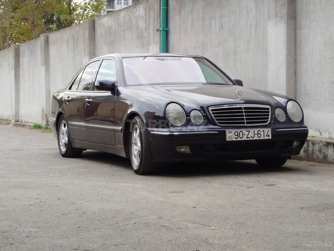 Mercedes E 240 1999, 300,000 km - 2.4 l - Masallı