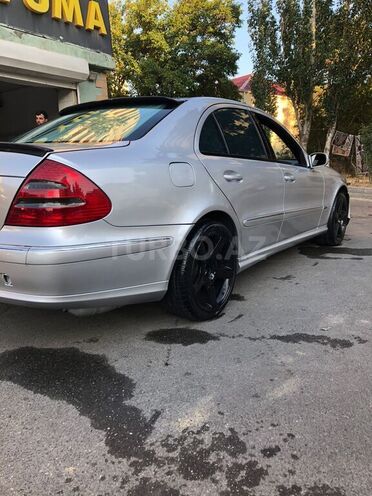 Mercedes E 320 2003, 273,915 km - 3.2 l - Bakı