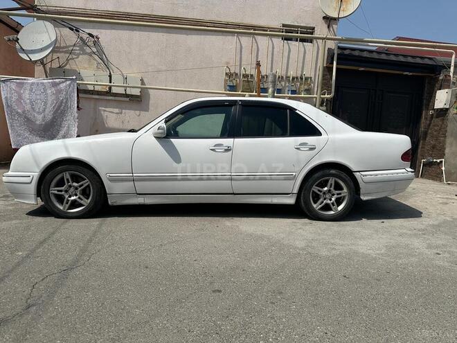 Mercedes E 220 2000, 450,000 km - 2.2 l - Bakı