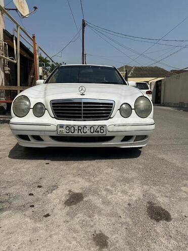 Mercedes E 220 2000, 450,000 km - 2.2 l - Bakı