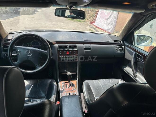 Mercedes E 220 2000, 450,000 km - 2.2 l - Bakı