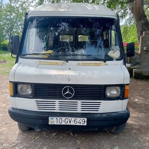 Mercedes 208 D 1994, 300,000 km - 2.3 л - Şabran