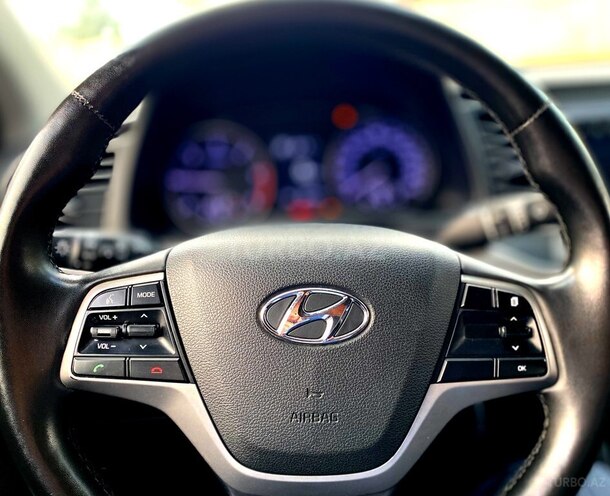 Hyundai Avante 2015, 200,000 km - 1.6 л - Bakı