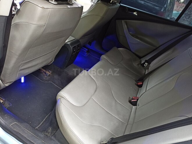 Volkswagen Passat 2006, 213,370 km - 2.0 l - Bakı