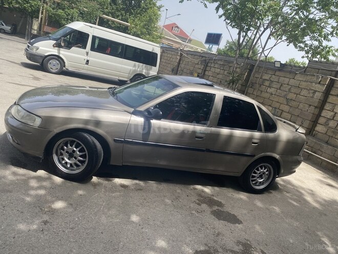 Opel Vectra 1996, 385,000 km - 1.6 l - Bakı
