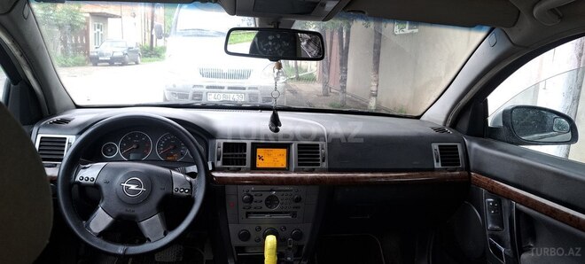 Opel Vectra 2004, 550,000 km - 2.2 l - Quba