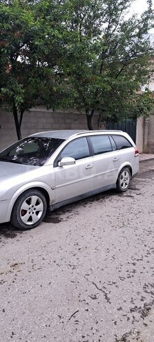 Opel Vectra 2004, 550,000 km - 2.2 l - Quba