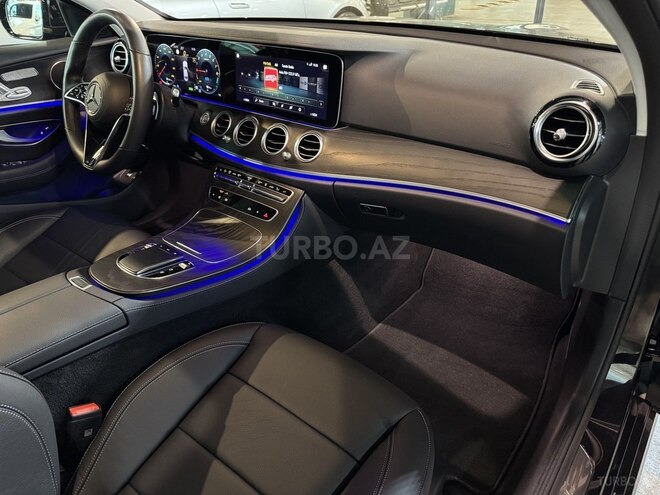 Mercedes E 300 e 4MATIC-11