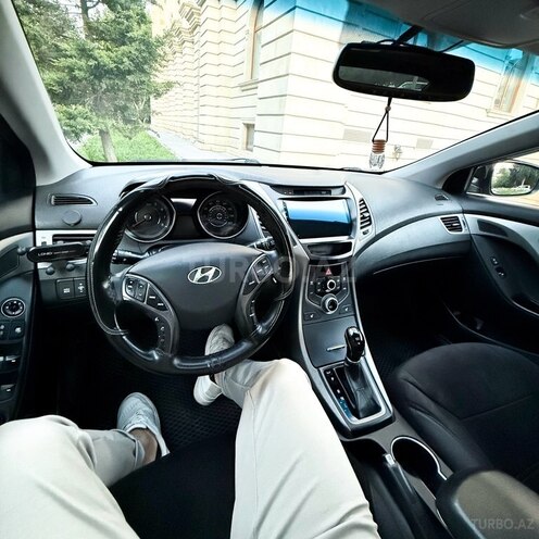 Hyundai Elantra 2015, 195,000 km - 1.8 l - Bakı