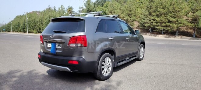 Kia Sorento 2010, 365,000 km - 2.0 l - Qusar