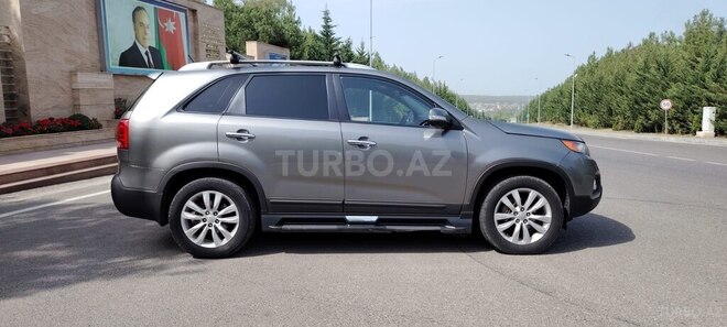Kia Sorento 2010, 365,000 km - 2.0 l - Qusar