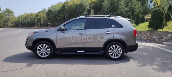 Kia Sorento 2010, 365,000 km - 2.0 l - Qusar
