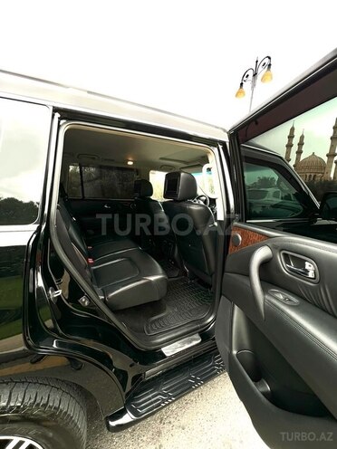 Nissan Patrol 2012, 212,000 km - 5.6 l - Bakı