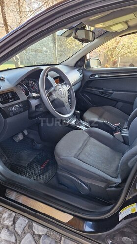 Opel Astra 2008, 284,854 km - 1.8 л - Qəbələ