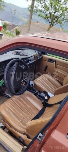 Mercedes 190 1983, 297,536 km - 2.0 l - Yardımlı