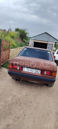 Mercedes 190 1983, 297,536 km - 2.0 l - Yardımlı