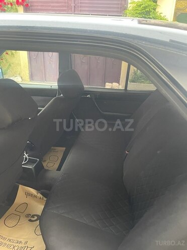 Mercedes E 230 1989, 322,000 km - 2.3 l - Bakı