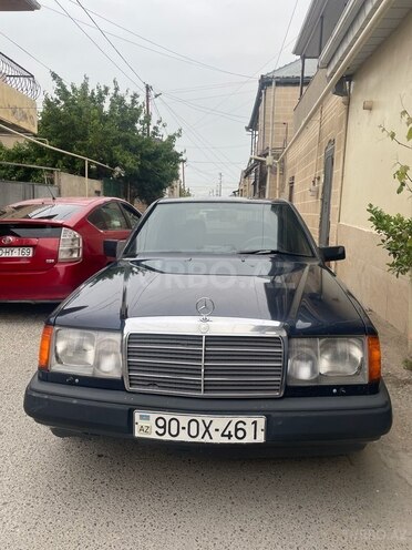 Mercedes E 230 1989, 322,000 km - 2.3 l - Bakı