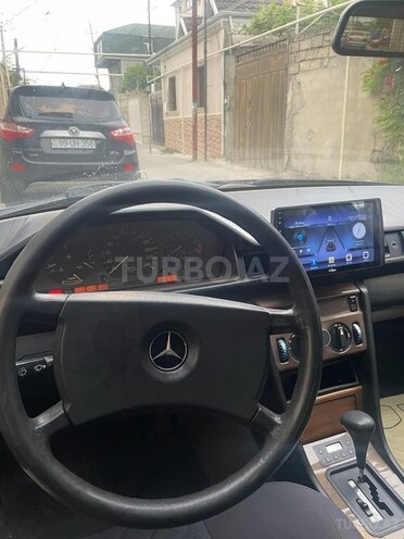 Mercedes E 230 1989, 322,000 km - 2.3 l - Bakı