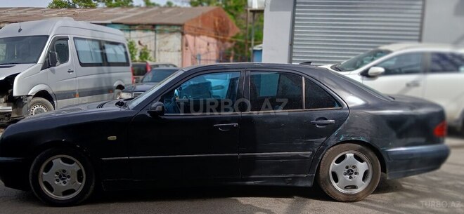Mercedes E 300 d 1997, 450,000 km - 3.0 l - Bakı