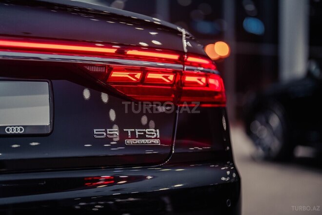 Audi A8-6