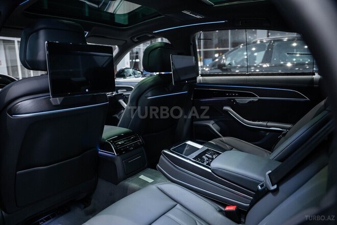 Audi A8-13