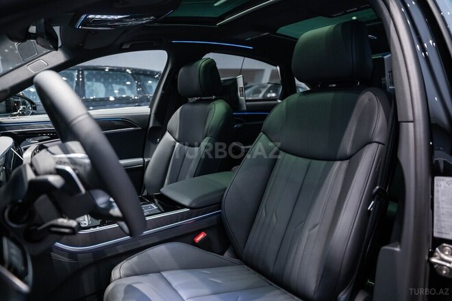 Audi A8-15